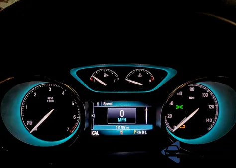 2018 Buick Envision Preferred z USA, uszkodzony, nr VIN LRBFXCSA1JD024300